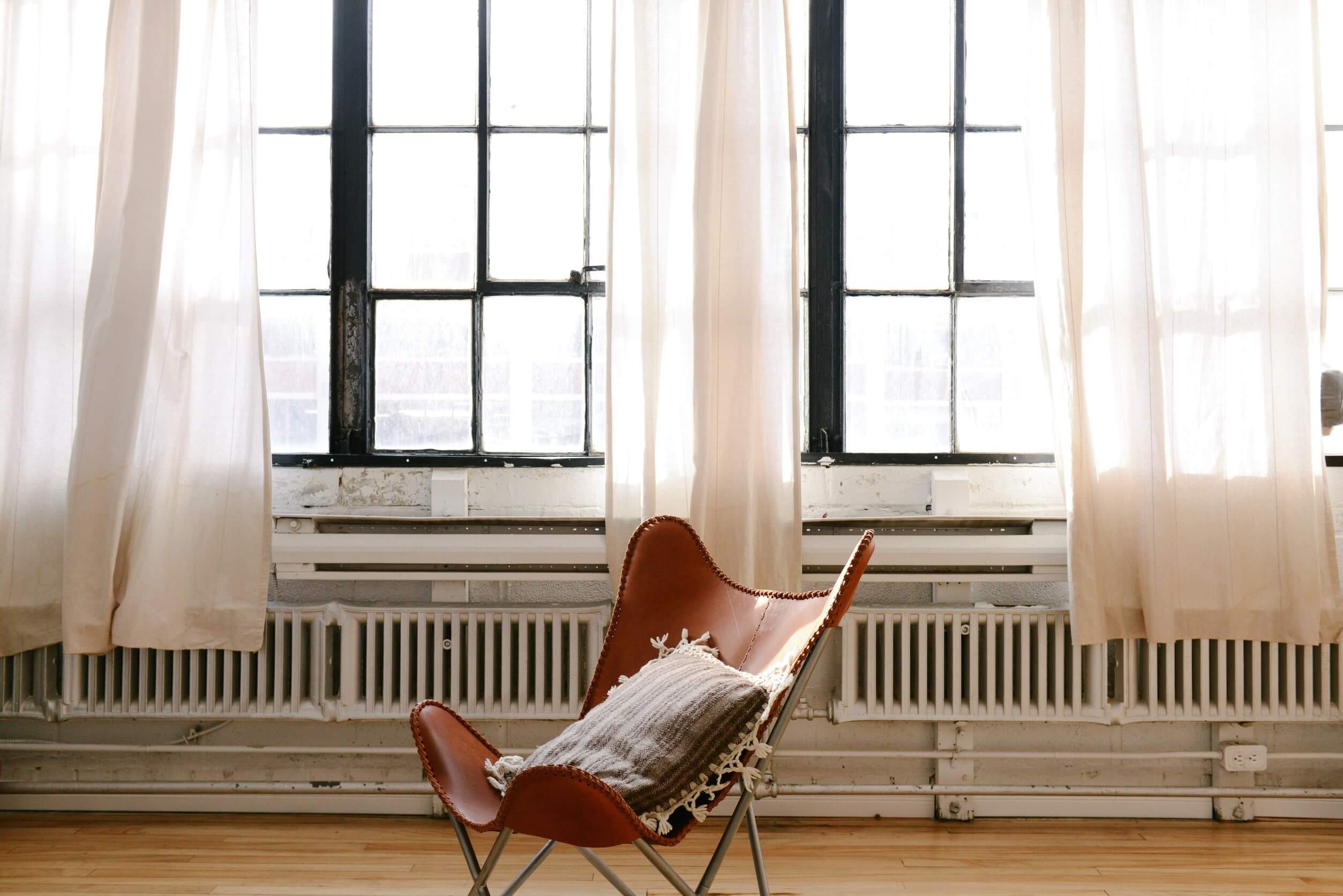table-wood-house-chair-floor-window الصفحة الرئيسيه